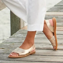 Born Shoes Inlet Hot